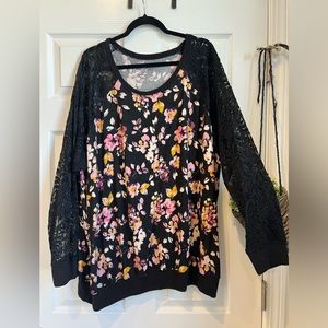 Torrid Super Soft Plush Lace Sleeve Raglan Sweater size 4